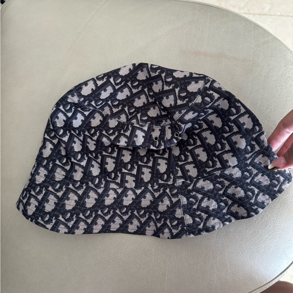 Dior bucket hat - Picture 3 of 6